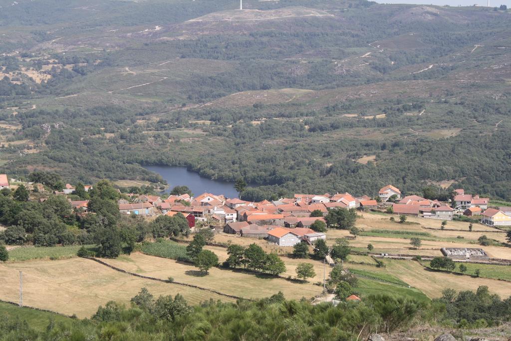 Casa Entre-Palheiros E Casa Do Canastro Montalegre Exterior foto